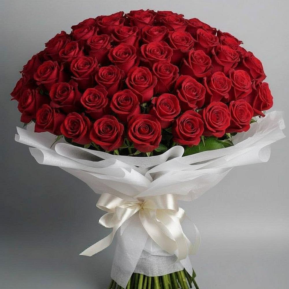 Букет 101 Красная роза Блэк Мэджик в Коркино