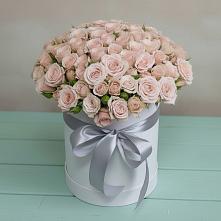 Цветочная композиция из Розы в шляпной коробке в Коркино