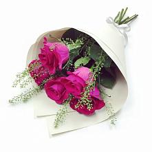 Букет цветов из:  Розы в Коркино
