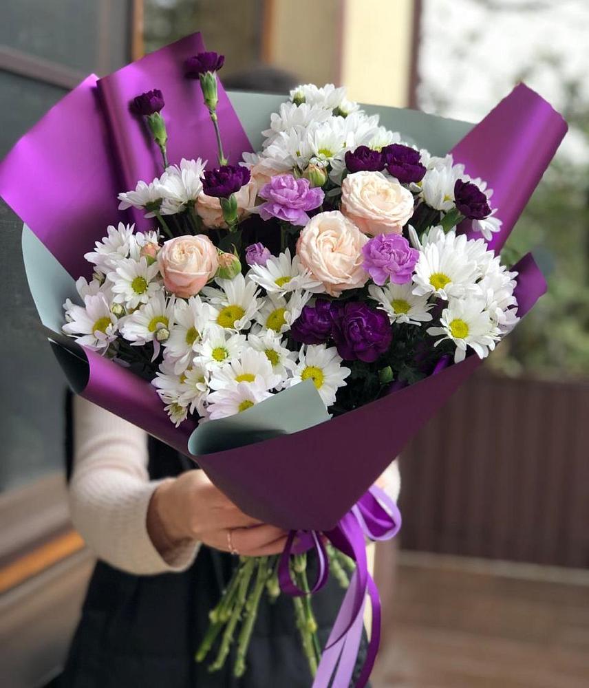 Букет цветов из: Хризантемы, Гвоздики и Розы в Коркино