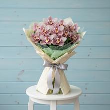 Букет цветов из:  Орхидеи и Розы в Коркино