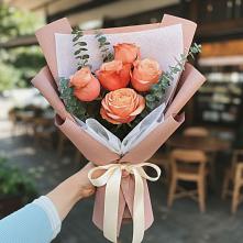 Букет цветов из:  Розы в Коркино