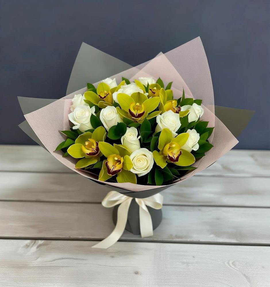 Букет цветов из: Орхидеи и Розы в Коркино