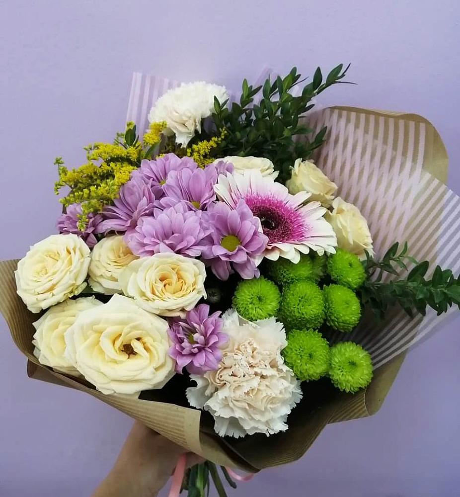 Букет цветов из: Хризантемы, Розы, Гвоздики и Герберы в Коркино