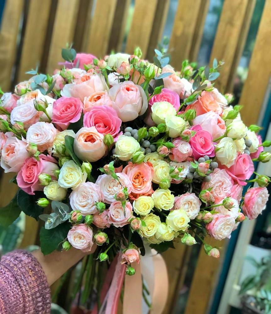 Букет цветов из: Розы в Коркино